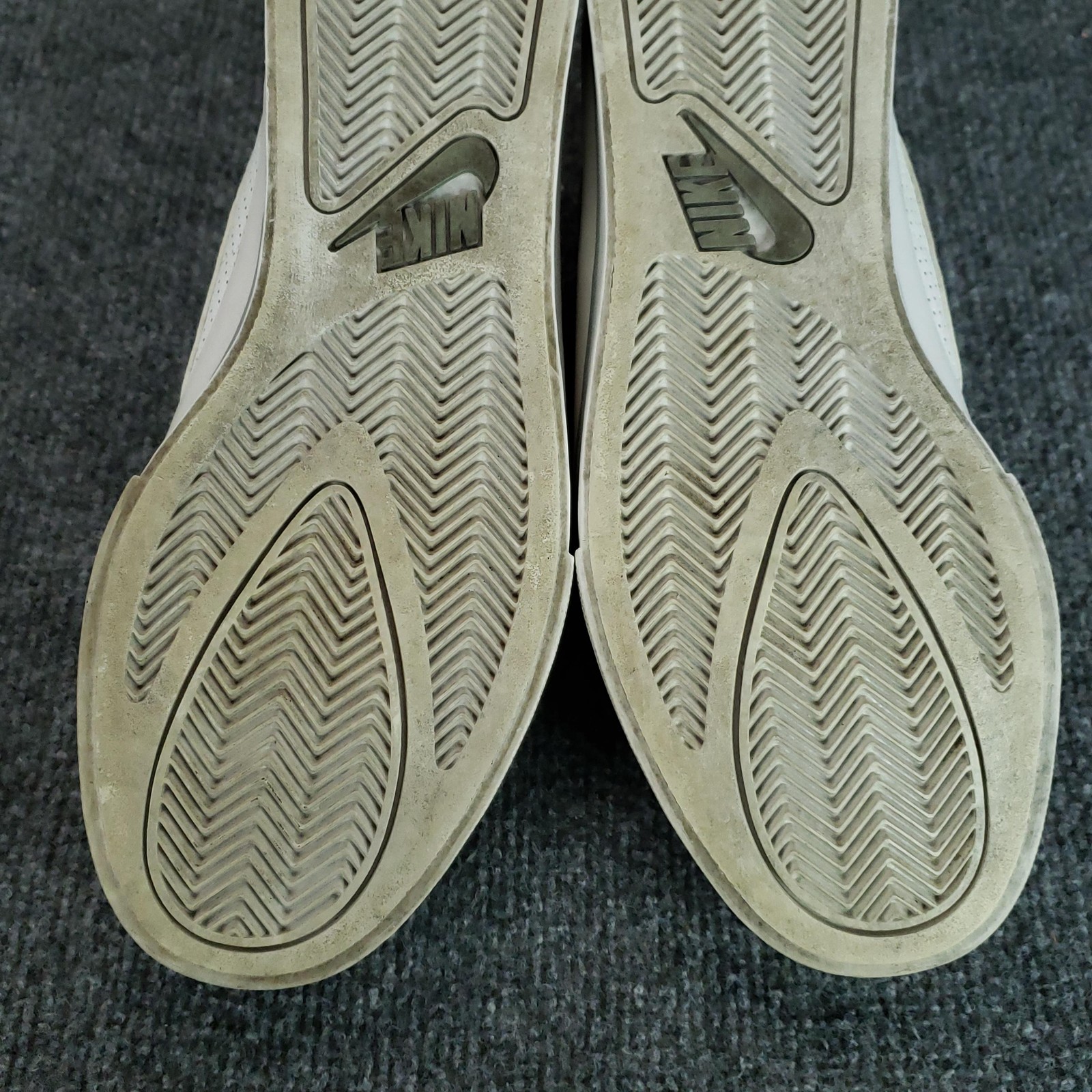 Nike Sweet Classic Shoes Womens Size 10 White Casual Sneakers 354496-111 thumbnail 10