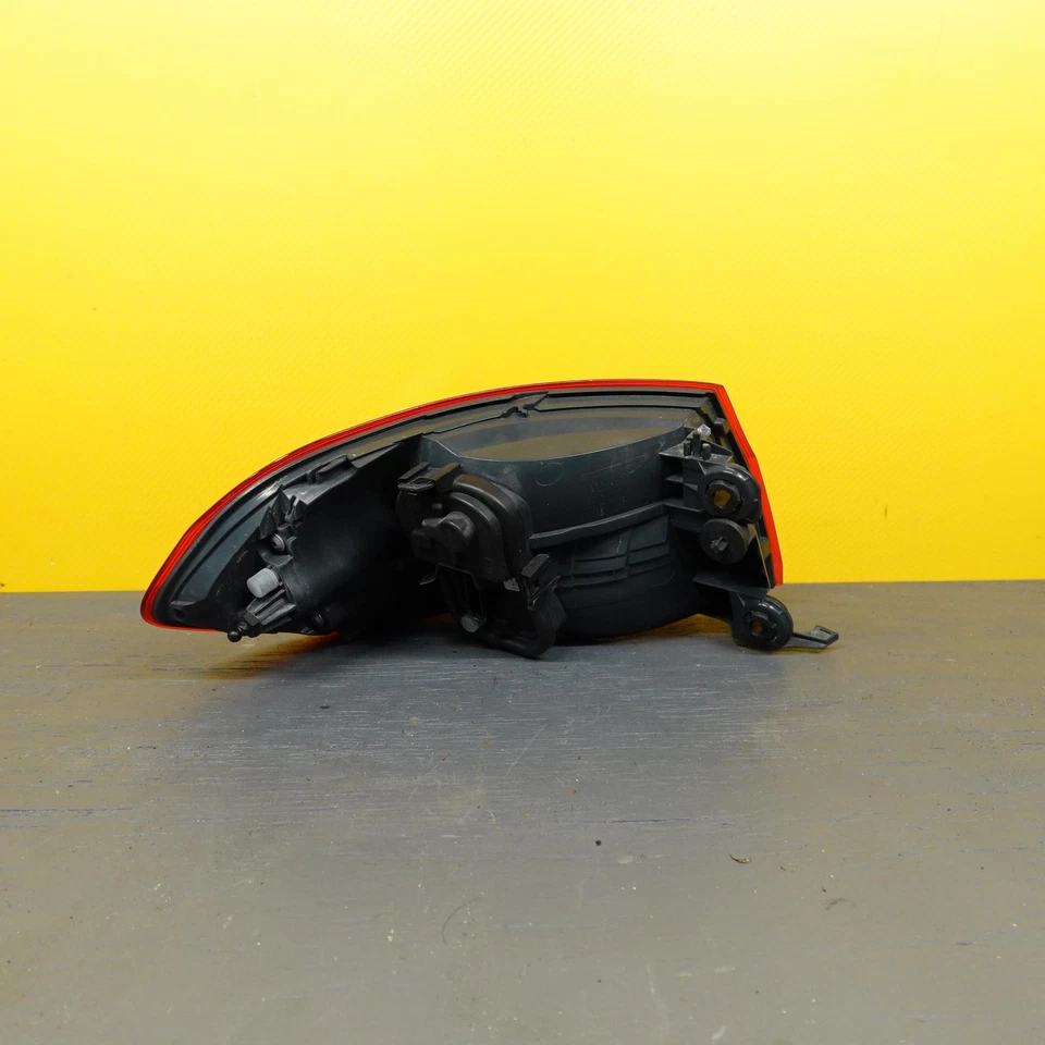 2014-2018 Bmw 435i F32 F33 F36 Rh Right Passanger Tail Light Quarter Panel - Image 4 of 4