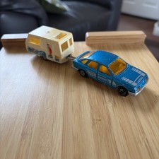 MAJORETTE-FORD SIERRA-N°272-ECH 1/58 MADE IN FRANCE + St Tropez  CARAVAN #201