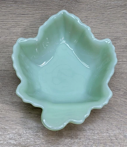 Vintage Anchor Hocking Fire King Jadeite Maple Leaf Nut Fruit Candy Bowl MCM