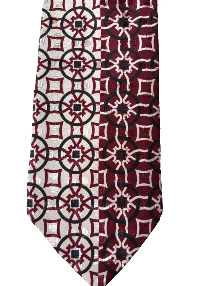 Corbata Geoffrey Beene 100 % seda para hombre patrón geométrico en borgoña/plata 57x3 3/4 Foto 4 de 4