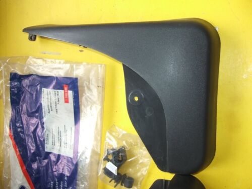 NEW GENUINE FORD FOCUS Mk2/REAR/MUDFLAPS/SPLASH/GAURDS/KIT/2004-onwards/1360698 - Picture 5 of 12