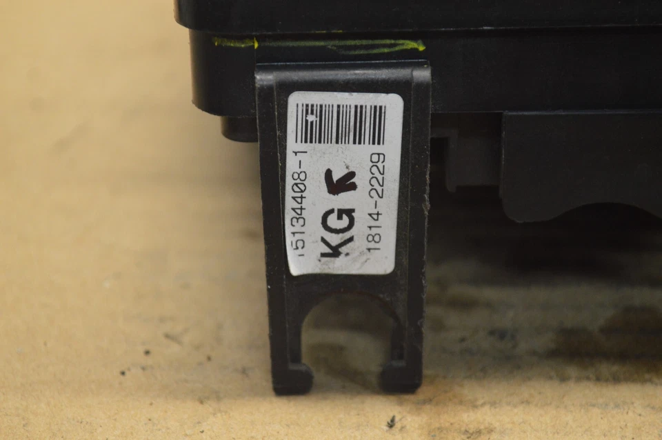 GMC Envoy 2004-05 caja de fusibles conexión OEM 15134408 módulo 91-8C4 Foto 2 de 4