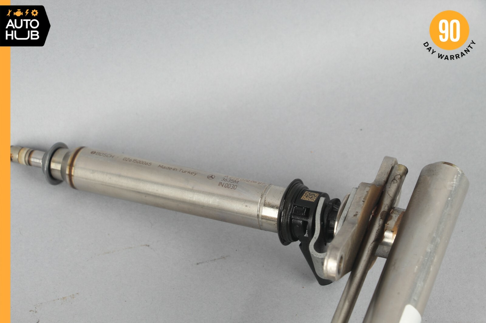 Mercedes W212 E400 C300 GLK350 E350 Fuel Injector Rail Left Side