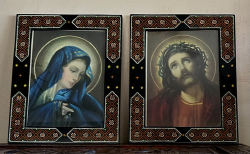 Set 2 Vintage Carved Painted Wood Framed Jesus Virgin Mary Pictures Frames 13x10