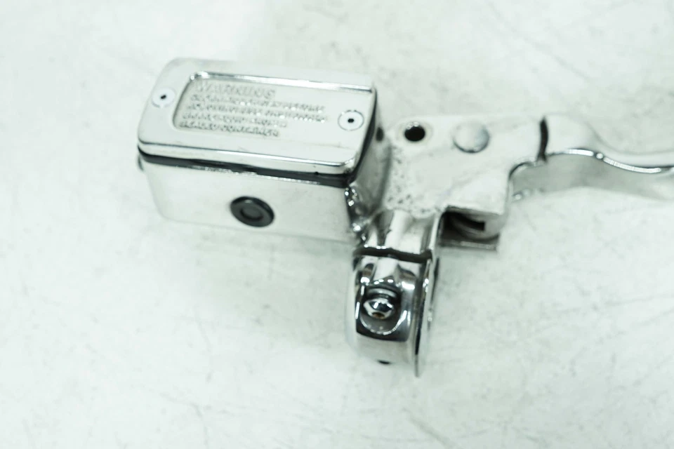 Harley Touring 95 FLHR Road King OEM palanca de freno delantero depósito de cilindro maestro Foto 3 de 4