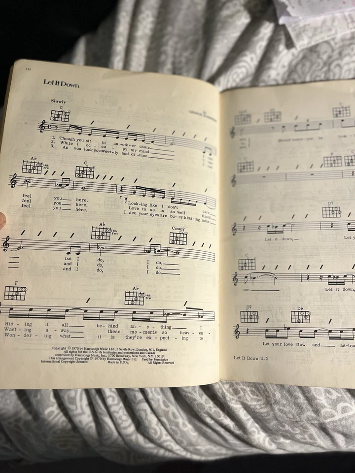 РЕДКИЙ ВИНТАЖНЫЙ песенник Джорджа Харрисона All Things Must Pass с выдвижным плакатом очень хорошее состояние - Изображение 3 из 4