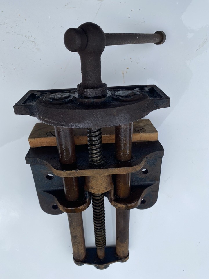 Vintage Record Bench Vice Woodworking Vice No 55 with original