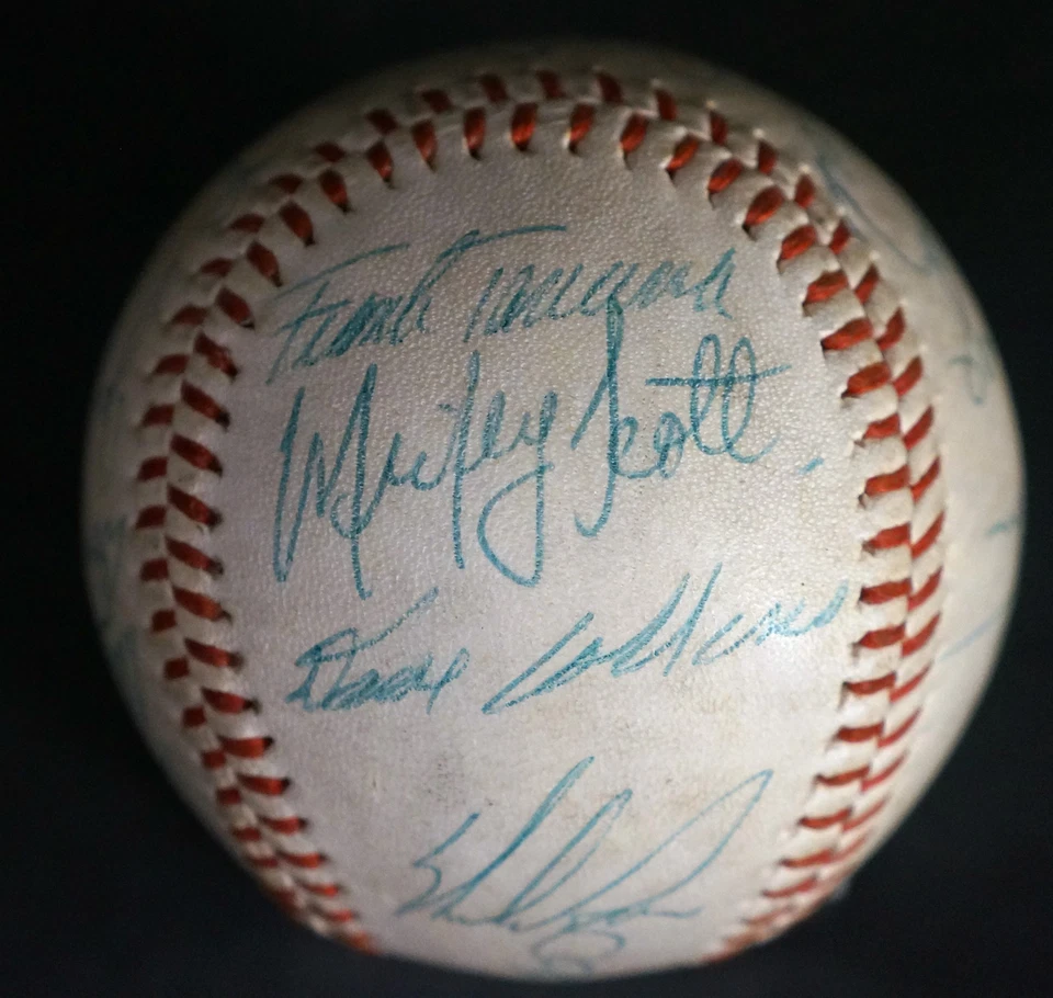 California Angels Signed 1975 Team Baseball 23 Sigs Auto PSA/DNA COA Nolan Ryan - Image 4 of 4