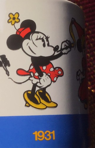 Collectible Minnie Mouse Cup/Mug 1928 - 1990 Minnie Drawing Minnie Disney - Picture 3 of 9