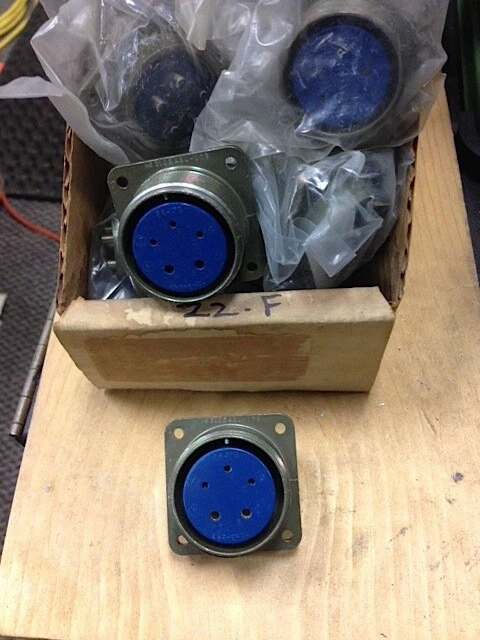 AMPHENOL MS-3102 A24-17S MIL-5015 5-Pos, Size 24 Circular Socket Connector New - Image 2 of 4