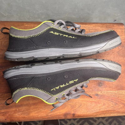 ASTRAL  Men's Size 11.5 - trail / water shoe Mesh Running NWOT black grey