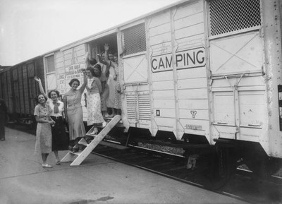 Camping wagon a youth hostel Montparnasse train station Paris  Fr- 1935 Photo