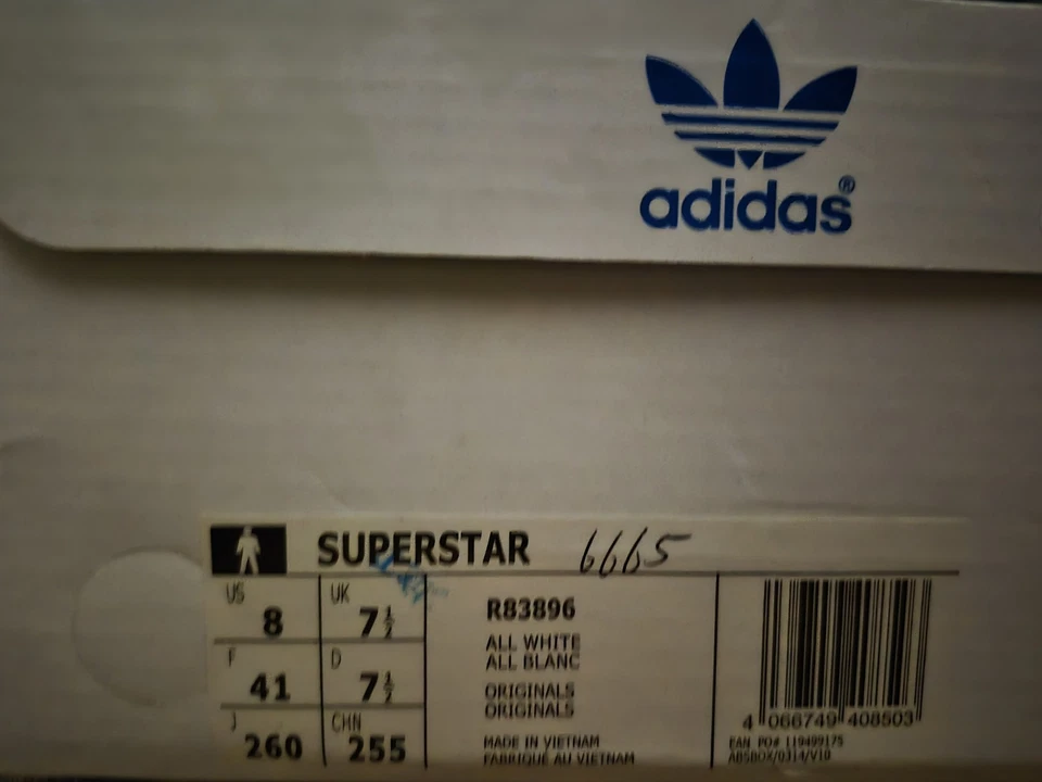 Adidas Superstar size 42 EU - Imagen 4 de 4