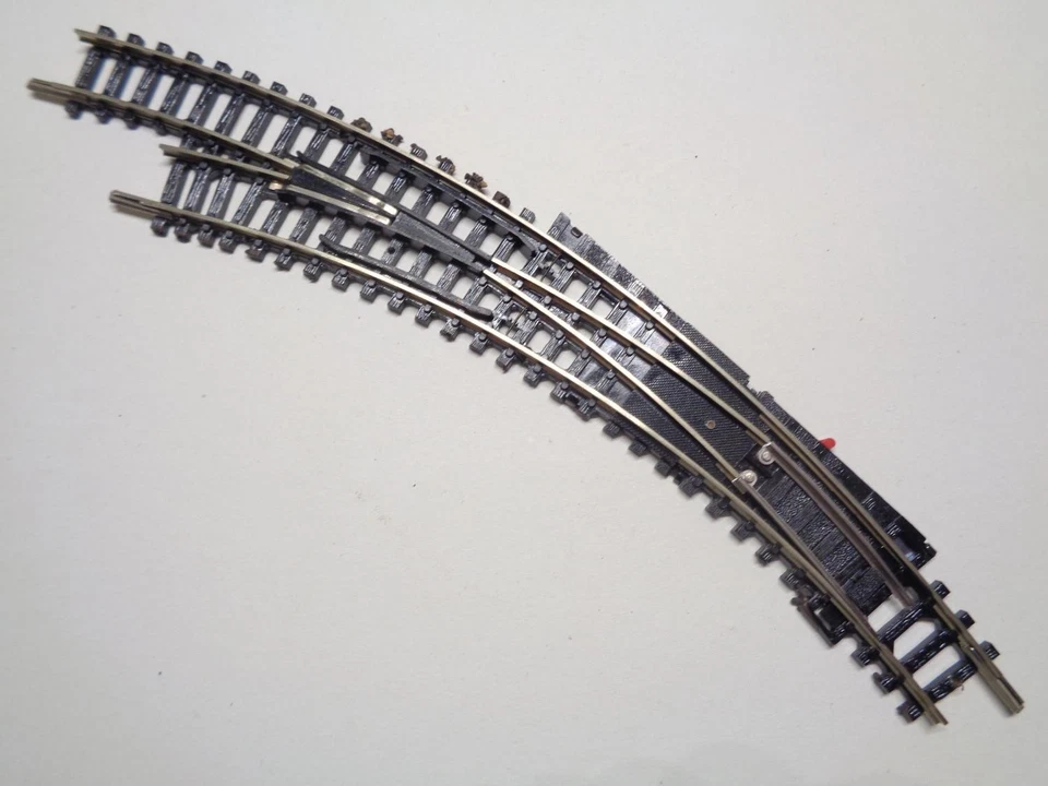 MINITRIX 14956 / 4956 Bogenweiche L 42° R1/R2 (14354)