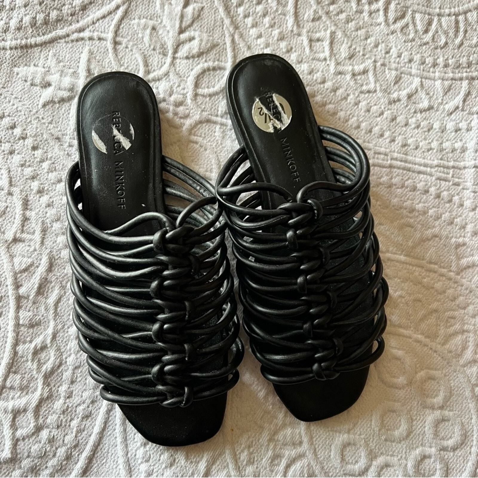 APL REBECCA MINKOFF MAELYNN SANDALI IN PELLE NERA CON CINTURINO FLAT SLIDE misura 5 5