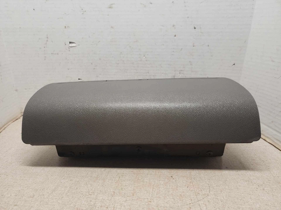 2007 2008 CHEVROLET SILVERADO 1500 перчаточный ящик ID-25826742 Dk титана 88I - Изображение 2 из 4