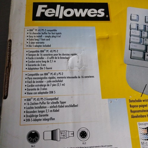 Fellowes Ergonomic Keyboard 99893 for Microsoft Windows 95 - Picture 3 of 9