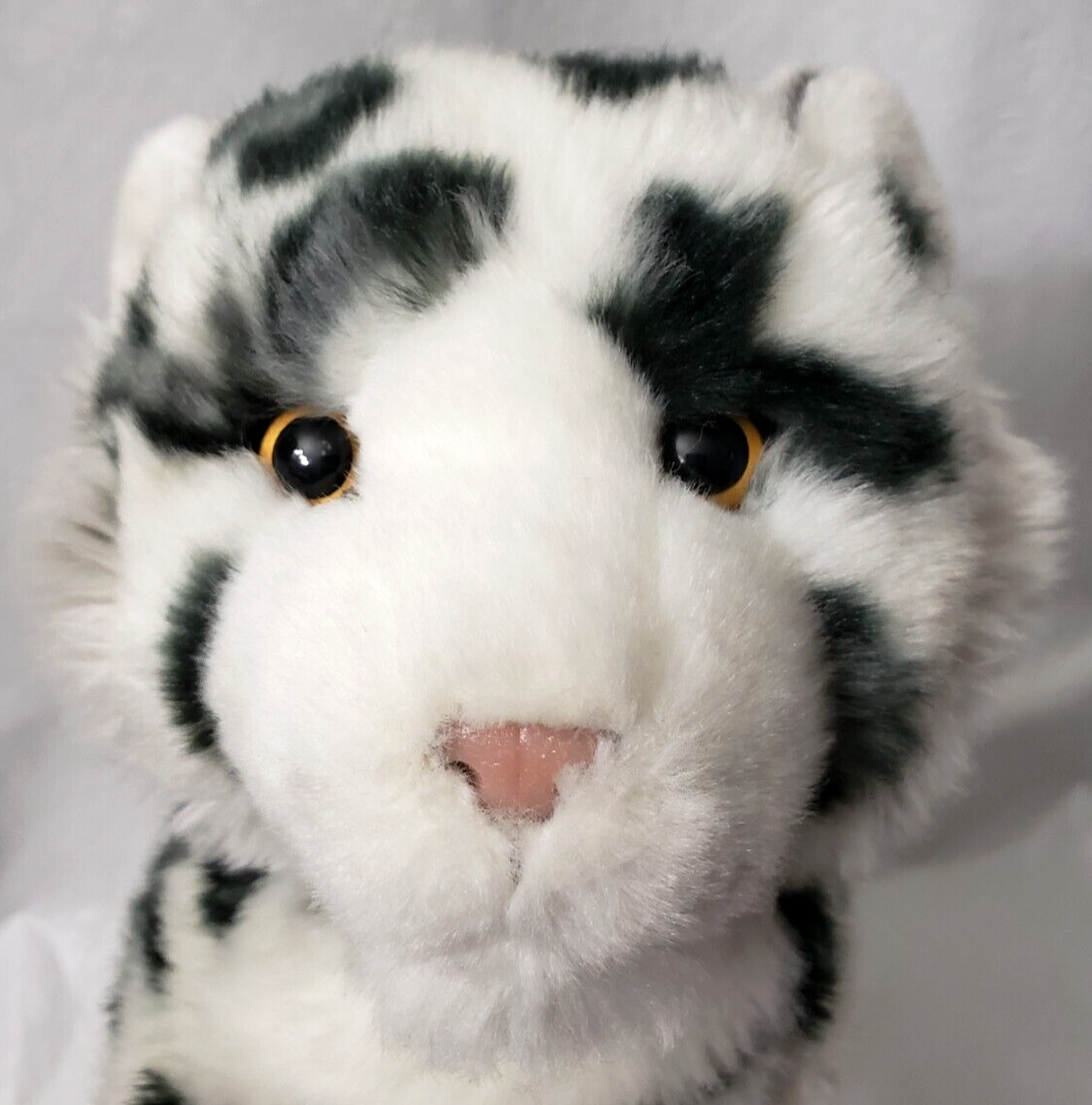 Douglas Cuddle Toy Snow Leopard Cub Irbis 1872 Cat Stuffed Animal
