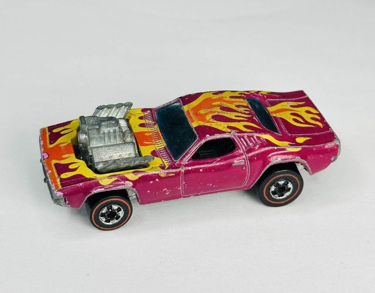 Hot Wheels Redline 1974 Rodger Dodger w/ Show Off Metal Base