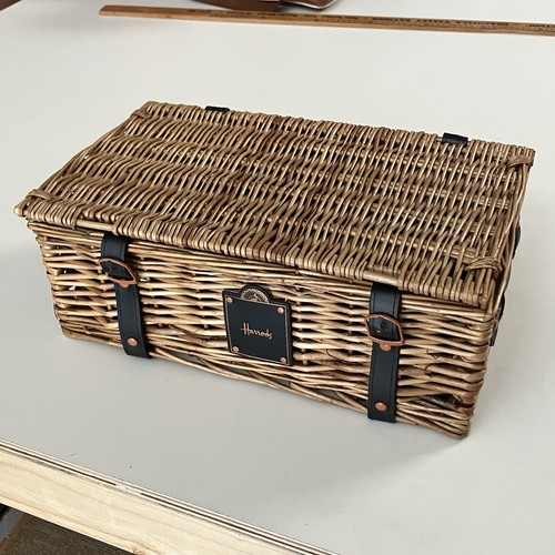 Harrods Wicker Hamper Basket Picnic Storage Box Leather Handles & Straps exclnt