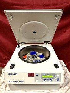 Eppendorf Model 5804 High-Speed Benchtop Centrifuge, Tested Power On, Excellent