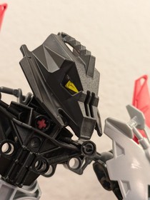 LEGO Bionicle Mistika : Toa Onua Set 8690 Complete w/ Manual, Can, & 2 Bullets 