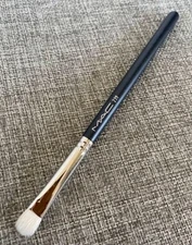 MAC❣️ Eye shader BRUSH #239 Brush makeup eye shadow powder glitter FULL SIZE new