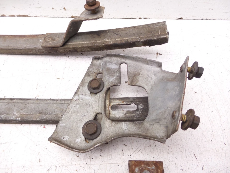 Juego completo de pistas de ventana Camaro Firebird 70-81 pista conductor pasajero original GM Foto 3 de 4