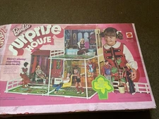 VTG 1972 BARBIE SURPRISE HOUSE 4282 With Box House complete No extras House Only