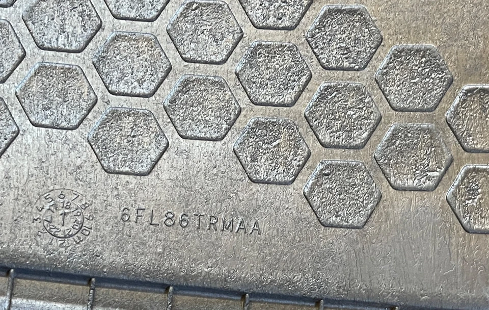 Alfombrilla maletero trasero Jeep Cherokee 2014-2018 carga reversible negra OEM Foto 4 de 4