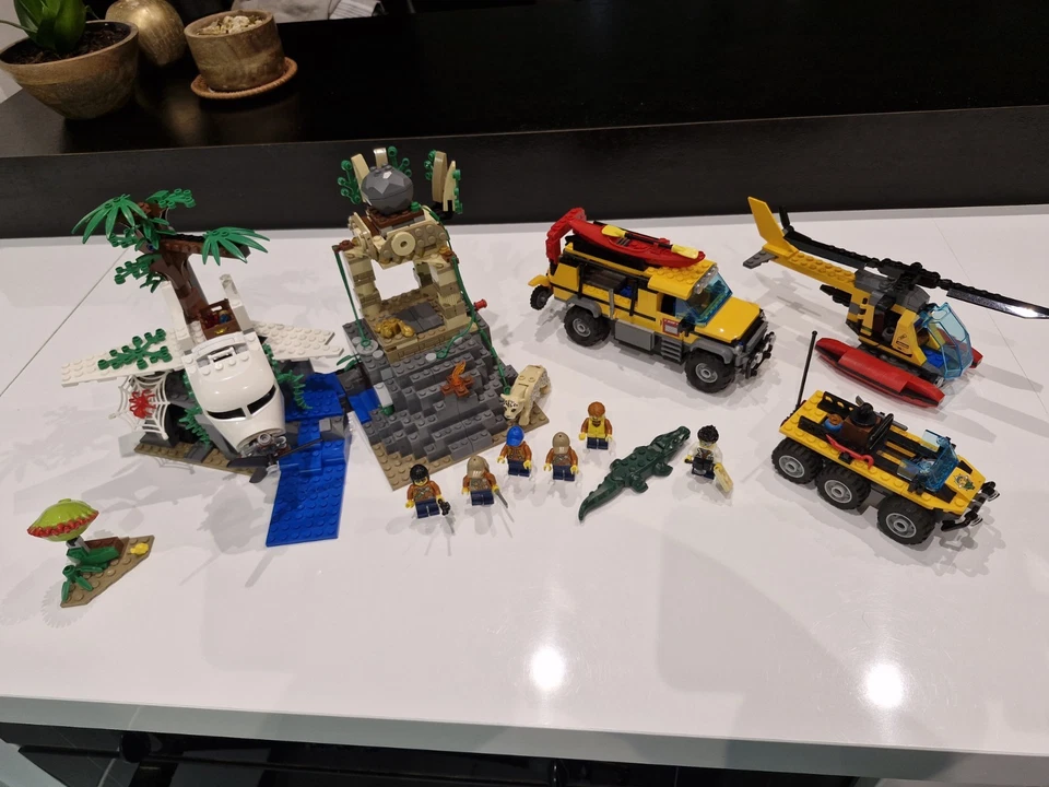 LEGO City 60161 Jungle Exploration Site, photo 1 sur 5