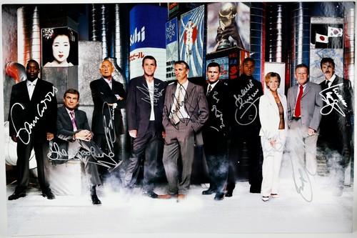 MATCH OF THE DAY, LARGE SIGNED FOOTBALL PHOTO LINEKER BROOKING DAVIES AUTOGRAPHS - Picture 2 of 2