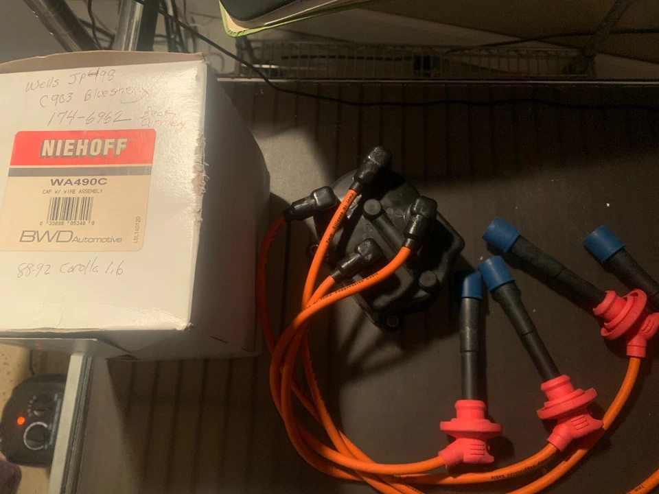 Tapa y cables de distribuidor Niehoff para Toyota Corolla 88-92 Celica Geo Prizm Foto 2 de 2