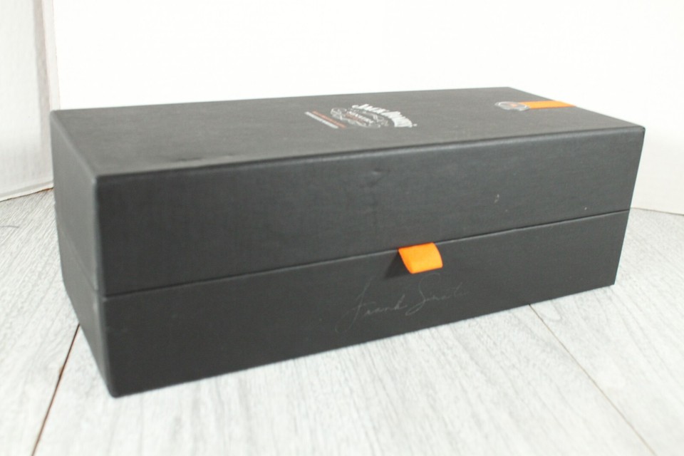 Jack Daniels Frank Sinatra Select Empty Bottle w/Original Box Book