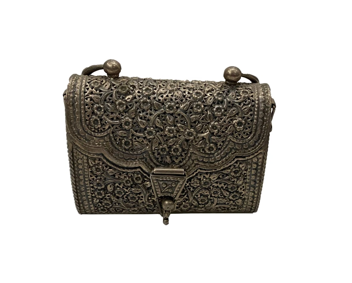 Female Party Women Clutch Purse Bags, Size: 8/5 at Rs 849 in Ambala | ID:  25770993448