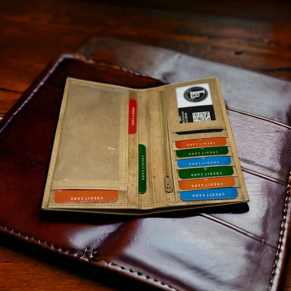 Cubierta de chequera de cuero RFID con ranuras para tarjetas de crédito y soporte para bolígrafo Foto 4 de 4