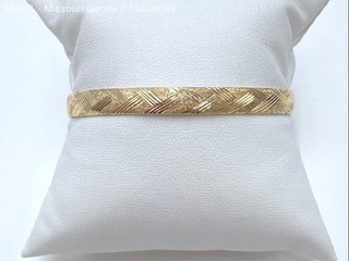 7" 14K Yellow Gold Diamond Cut Textured Bangle Bracelet 4.71 Grams