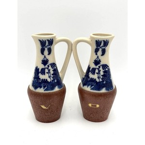 Blue Willow Oil and Vinegar Cruet Set