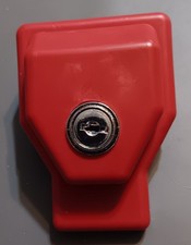 Red Glad Hand Lock with 2 Keys Plastic