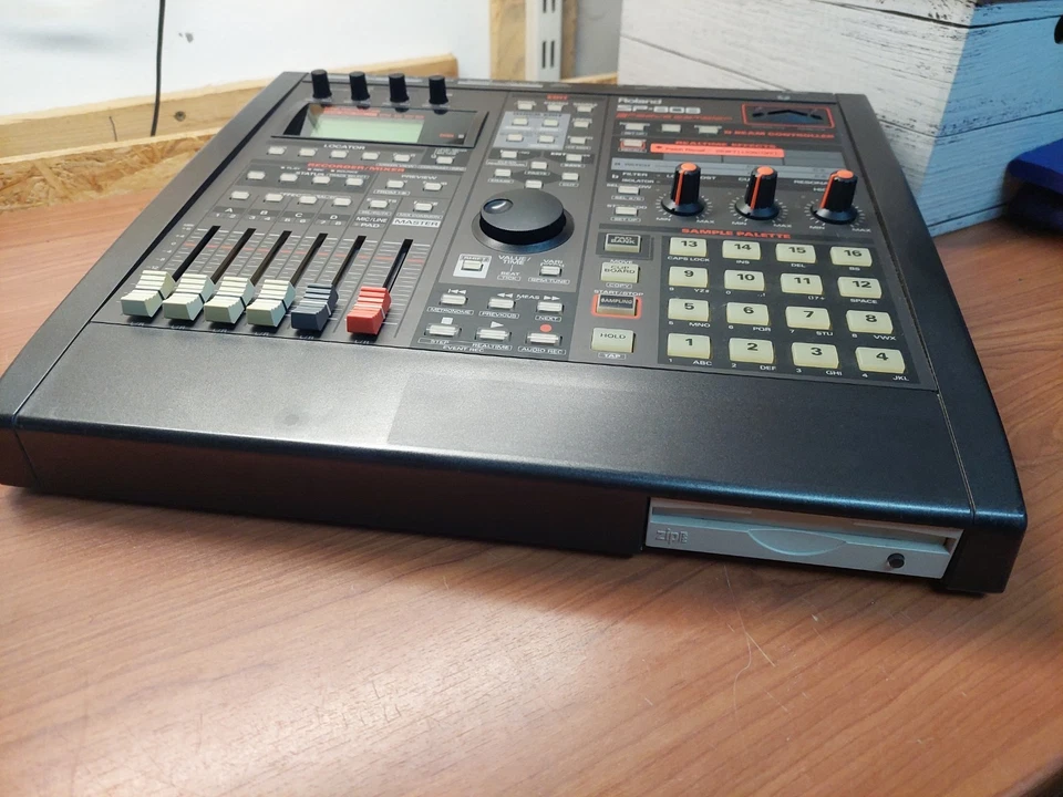 Roland SP-808 Groove Sampler mit Zip Disk Groovebox gewartet gereinigt 404 - Bild 3 von 4