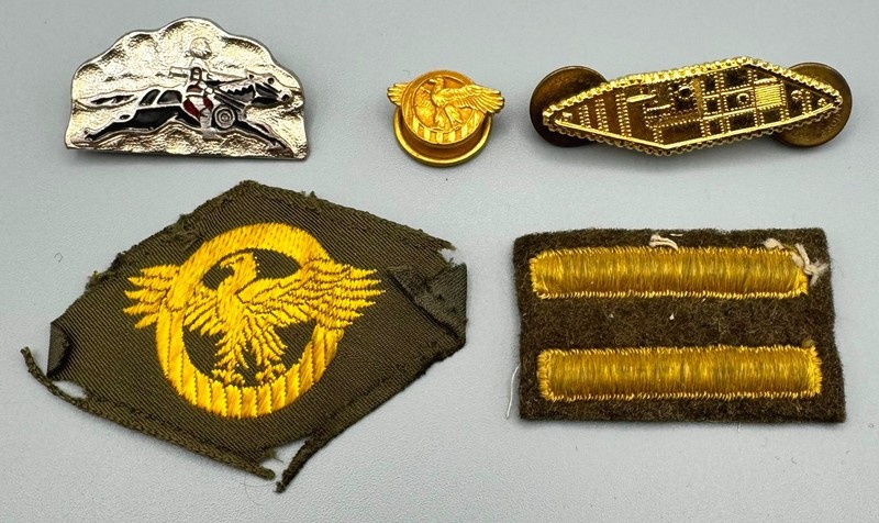WWII 1st Tank Battalion DI Pin, Armor Tank Officer Insignia, Ruptured Duck