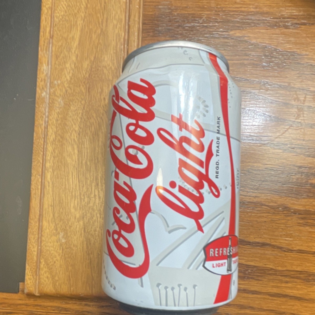 Coca-Cola Light 330ml Collectible Soda Can Silver Red 01-98