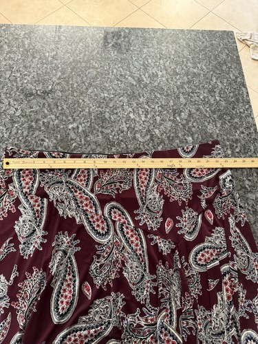 Lane Bryant Skirt Size 26/28 (4X) Flare Asymetrical Purple Paisley - Picture 4 of 4