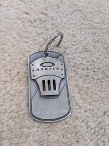 VTG Y2K Oakley Dog Tag Employee Exclusive