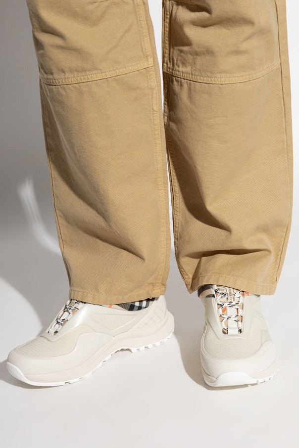 Burberry - Men - ‘Discover’ sports shoes - Cream thumbnail 2