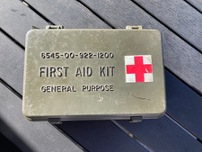 1973 U.S. Military First Aid Kit General Purpose NSN 6545-922-1200 Complete