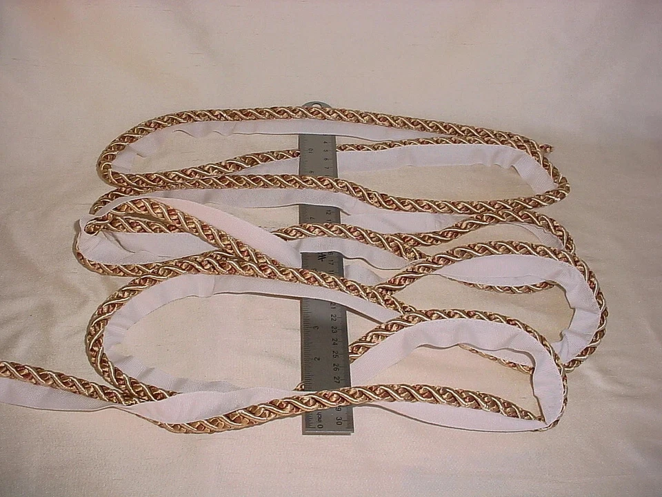 10-1/8Y KRAVET TA1003 METALLIC BRASS GOLD MOCHA ROPE CORDING UPHOLSTERY TRIM - Image 2 of 3