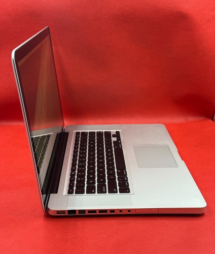 VINTAGE 2008 MacBook Pro 15" 2.4GHz—4GB RAM—500GB—Adobe/Office/FCut/Logic/MORE - Photo 12/22