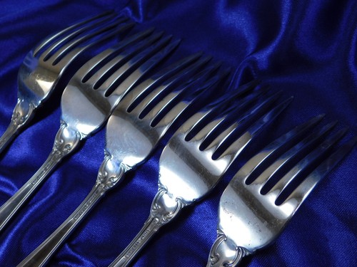LUNT MALVERN STERLING SILVER PLACE FORK - EXCELLENT CONDITION - Picture 7 of 9